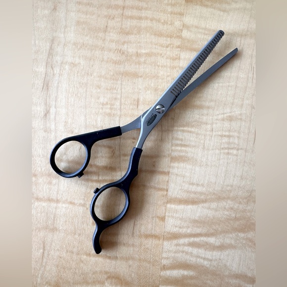 Thinning Scissors - Picture 1 of 5